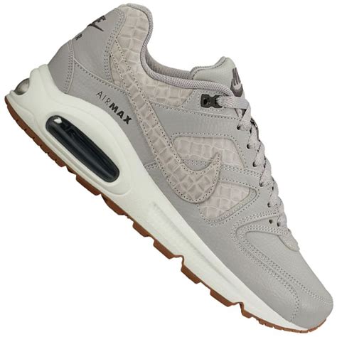 nike wmns air max command.